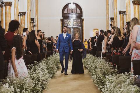Noivo entrando na igreja Catedral de Nossa Senhora da Piedade - Lorena'
