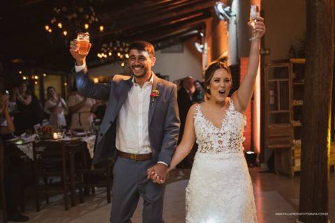 Chegada dos noivos na festa '