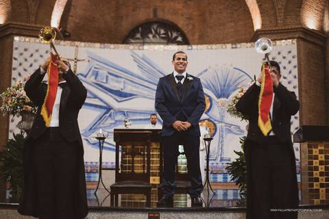 Noivo esperando a noiva '