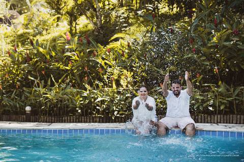 Ensaio pré-wedding na piscina '