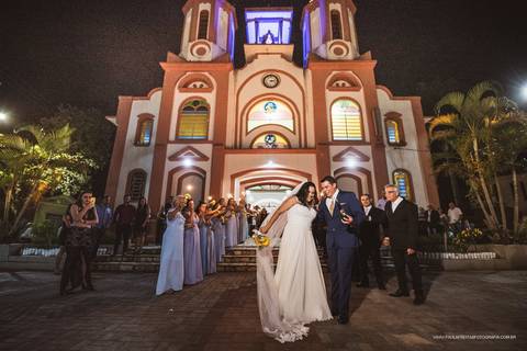 Saída dos noivos da igreja em Roseira - SP '