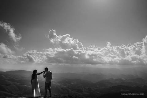 Fotos pré-casamento nas montanhas '