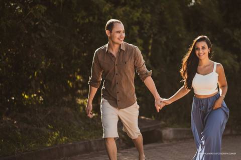 Noivos em ensaio pré-casamento'