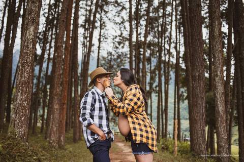 Fotos de gestante com blusa xadrez'