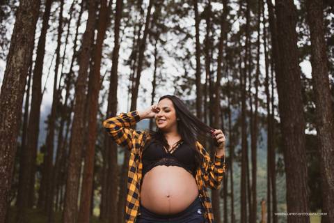 Ensaio gestante no campo '