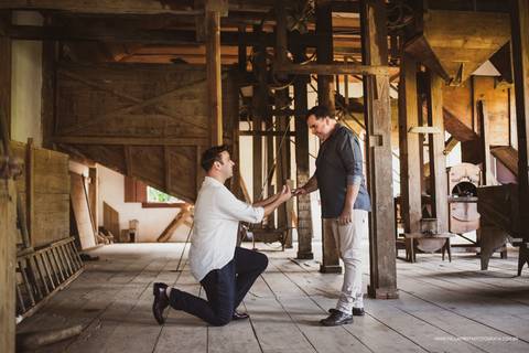 pedido de casamento de dois homens '