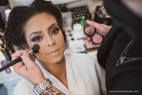 maquiagem de noiva para casamento ao ar livre na pandemia'