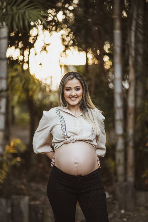 foto da barriga em ensaio fotografico de gestante'