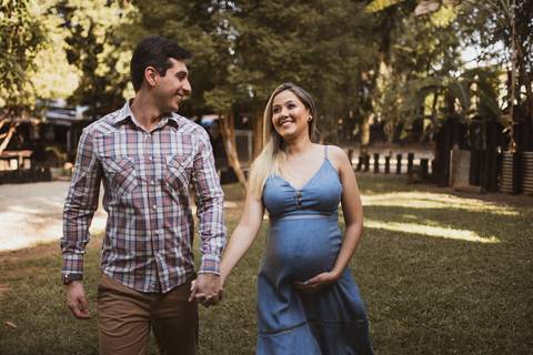 foto de gravida com vestido azul'