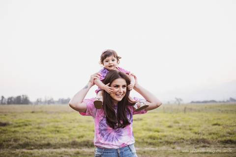 mae e filha em ensaio fotografado por paula freitas'