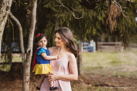 mae e filha no sitio em guaratingueta sp'