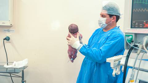 E ai Dr...mostrando minha bundinha. nananana
'