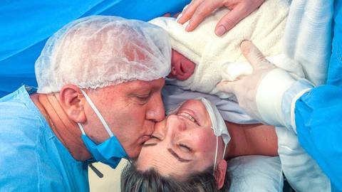 e eu papai, vai aproveita que depois ela é toda minha.'