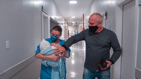 Calma filho papai está aqui.'