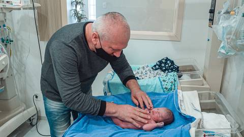 Calma filho papai te esquenta.'