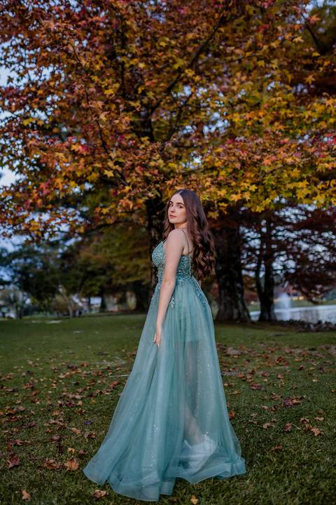 Isabella Machado Neumann - Ensaio Fotografico Gramado - Ester e Micael Foto - Ensaio Luxuoso - Ensaio Debutante'