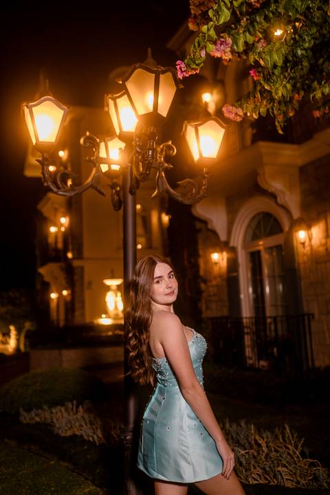 Isabella Machado Neumann - Ensaio Fotografico Gramado - Ester e Micael Foto - Ensaio Luxuoso - Ensaio Debutante'