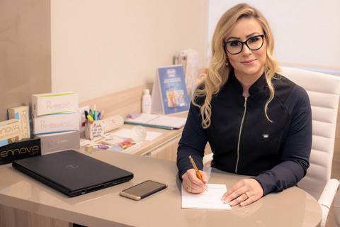 Ensaio feminino; Fotografia feminina; Celina Munhoz; Novo Hamburgo; Fotografia Lifestyle; Camarim Madri; Adriana Krieger; Manu Garcia; Retrato Corporativo; Fotografia Profissional; Fotografia de Produto;'