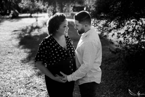 Ensaio Gestante; Mãe de Menina; Fotografia gestante; Fotografia gestante São Leopoldo; Fotografia gestante; Fotografia de família; São Leopoldo; Fotografia com animais; Ensaio de família; Gravidez;'