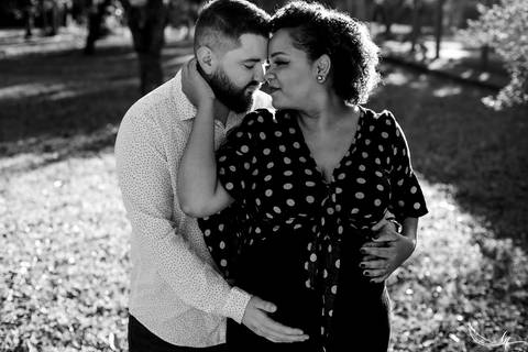 Ensaio Gestante; Mãe de Menina; Fotografia gestante; Fotografia gestante São Leopoldo; Fotografia gestante; Fotografia de família; São Leopoldo; Fotografia com animais; Ensaio de família; Gravidez;'