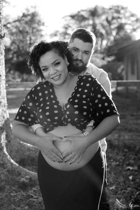 Ensaio Gestante; Mãe de Menina; Fotografia gestante; Fotografia gestante São Leopoldo; Fotografia gestante; Fotografia de família; São Leopoldo; Fotografia com animais; Ensaio de família; Gravidez;'