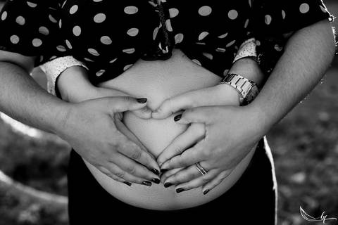 Ensaio Gestante; Mãe de Menina; Fotografia gestante; Fotografia gestante São Leopoldo; Fotografia gestante; Fotografia de família; São Leopoldo; Fotografia com animais; Ensaio de família; Gravidez;'