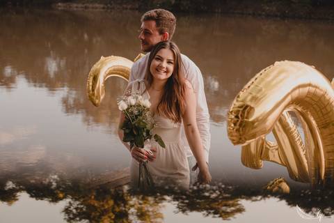 Maquiagem; Making of; Noiva; Noivo; Pré Wedding; Street Wedding; Celina Munhoz; Adriana Kruger; Manu Garcia; Camarim Madri; Wandering Wedding; São Francisco de Paula; Fotografia de Casal; Fotografia de Casamento; Pré Wedding; São Leopoldo; Belo Horizonte;'