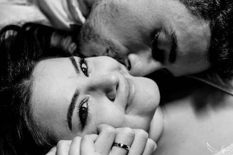 Maquiagem; Making of; Noiva; Noivo; Pré Wedding; Street Wedding; Celina Munhoz; Adriana Kruger; Manu Garcia; Camarim Madri; Wandering Wedding; São Francisco de Paula; Fotografia de Casal; Fotografia de Casamento; Pré Wedding; São Leopoldo; Belo Horizonte;'
