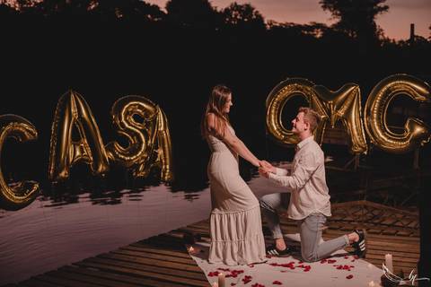 Maquiagem; Making of; Noiva; Noivo; Pré Wedding; Street Wedding; Celina Munhoz; Adriana Kruger; Manu Garcia; Camarim Madri; Wandering Wedding; São Francisco de Paula; Fotografia de Casal; Fotografia de Casamento; Pré Wedding; São Leopoldo; Belo Horizonte;'