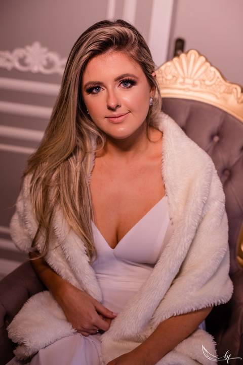 Maquiagem; Making of; Noiva; Noivo; Pré Wedding; Street Wedding; Celina Munhoz; Adriana Kruger; Manu Garcia; Camarim Madri; Wandering Wedding; São Francisco de Paula; Fotografia de Casal; Fotografia de Casamento; Pré Wedding; São Leopoldo; Belo Horizonte;'