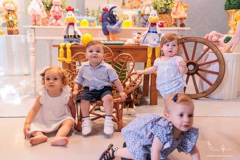 Aniversário infantil; Mig Eventos; Aniversário de criança; Fotografia infantil; Fotografia de família; São Leopoldo;  Casa de festa de são leopoldo; Fotografo infantil são leopoldo; Festança Kids; Fotografo de Canoas; Festejar; ForKids;'