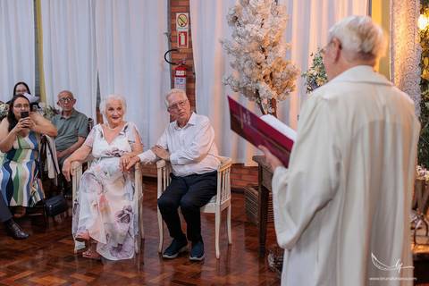 Maquiagem; Making of; Noiva; Noivo; Pré Wedding; Street Wedding; Celina Munhoz; Adriana Kruger; Manu Garcia; Camarim Madri; Wandering Wedding; São Francisco de Paula; Fotografia de Casal; Fotografia de Casamento; Pré Wedding; São Leopoldo; Belo Horizonte;'