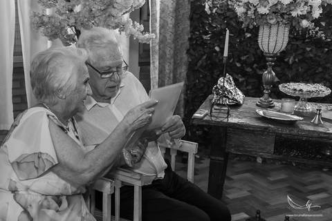 Maquiagem; Making of; Noiva; Noivo; Pré Wedding; Street Wedding; Celina Munhoz; Adriana Kruger; Manu Garcia; Camarim Madri; Wandering Wedding; São Francisco de Paula; Fotografia de Casal; Fotografia de Casamento; Pré Wedding; São Leopoldo; Belo Horizonte;'