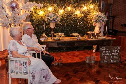 Maquiagem; Making of; Noiva; Noivo; Pré Wedding; Street Wedding; Celina Munhoz; Adriana Kruger; Manu Garcia; Camarim Madri; Wandering Wedding; São Francisco de Paula; Fotografia de Casal; Fotografia de Casamento; Pré Wedding; São Leopoldo; Belo Horizonte;'