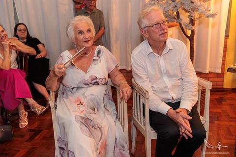 Maquiagem; Making of; Noiva; Noivo; Pré Wedding; Street Wedding; Celina Munhoz; Adriana Kruger; Manu Garcia; Camarim Madri; Wandering Wedding; São Francisco de Paula; Fotografia de Casal; Fotografia de Casamento; Pré Wedding; São Leopoldo; Belo Horizonte;'