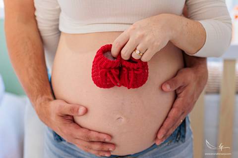Ensaio Gestante; Mãe de Menina; Fotografia gestante; Fotografia gestante São Leopoldo; Fotografia gestante; Fotografia de família; São Leopoldo; Fotografia com animais; Ensaio de família; Gravidez;'