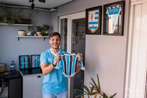 Ensaio Gestante; Mãe de Menina; Fotografia gestante; Fotografia gestante São Leopoldo; Fotografia gestante; Fotografia de família; São Leopoldo; Fotografia com animais; Ensaio de família; Gravidez;'