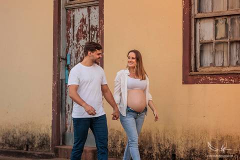 Ensaio Gestante; Mãe de Menina; Fotografia gestante; Fotografia gestante São Leopoldo; Fotografia gestante; Fotografia de família; São Leopoldo; Fotografia com animais; Ensaio de família; Gravidez;'