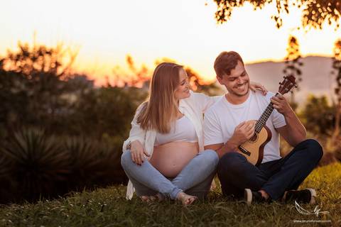 Ensaio Gestante; Mãe de Menina; Fotografia gestante; Fotografia gestante São Leopoldo; Fotografia gestante; Fotografia de família; São Leopoldo; Fotografia com animais; Ensaio de família; Gravidez;'