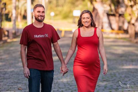 Ensaio Gestante; Mãe de Menina; Fotografia gestante; Fotografia gestante São Leopoldo; Fotografia gestante; Fotografia de família; São Leopoldo; Fotografia com animais; Ensaio de família; Gravidez;'