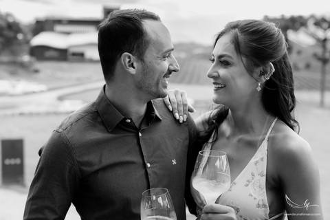 Maquiagem; Making of; Noiva; Noivo; Pré Wedding; Street Wedding; Celina Munhoz; Adriana Kruger; Manu Garcia; Wandering Wedding; São Francisco de Paula; Fotografia de Casal; Fotografia de Casamento; Pré Wedding; São Leopoldo; Vinícola Luiz Argenta;'
