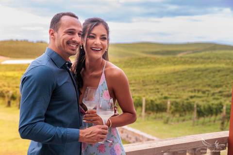Maquiagem; Making of; Noiva; Noivo; Pré Wedding; Street Wedding; Celina Munhoz; Adriana Kruger; Manu Garcia; Wandering Wedding; São Francisco de Paula; Fotografia de Casal; Fotografia de Casamento; Pré Wedding; São Leopoldo; Vinícola Luiz Argenta;'