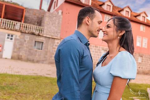 Maquiagem; Making of; Noiva; Noivo; Pré Wedding; Street Wedding; Celina Munhoz; Adriana Kruger; Manu Garcia; Wandering Wedding; São Francisco de Paula; Fotografia de Casal; Fotografia de Casamento; Pré Wedding; São Leopoldo; Vinícola Luiz Argenta;'