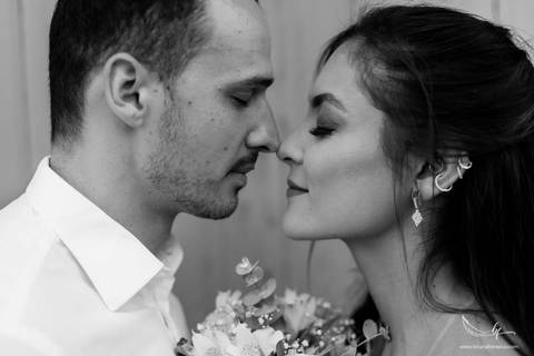 Maquiagem; Making of; Noiva; Noivo; Pré Wedding; Street Wedding; Celina Munhoz; Adriana Kruger; Manu Garcia; Wandering Wedding; São Francisco de Paula; Fotografia de Casal; Fotografia de Casamento; Pré Wedding; São Leopoldo; Vinícola Luiz Argenta;'