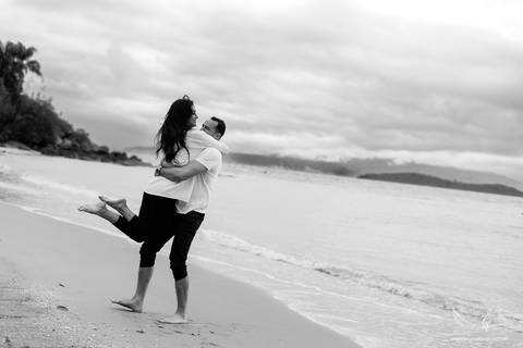 Maquiagem; Making of; Noiva; Noivo; Pré Wedding; Street Wedding; Celina Munhoz; Adriana Kruger; Manu Garcia; Wandering Wedding; São Francisco de Paula; Fotografia de Casal; Fotografia de Casamento; Pré Wedding; São Leopoldo; Vinícola Luiz Argenta; Floripa'