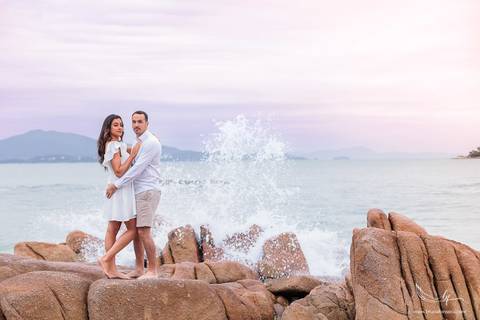 Maquiagem; Making of; Noiva; Noivo; Pré Wedding; Street Wedding; Celina Munhoz; Adriana Kruger; Manu Garcia; Wandering Wedding; São Francisco de Paula; Fotografia de Casal; Fotografia de Casamento; Pré Wedding; São Leopoldo; Vinícola Luiz Argenta; Floripa'