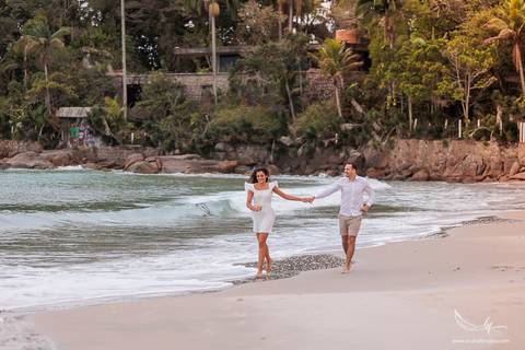 Maquiagem; Making of; Noiva; Noivo; Pré Wedding; Street Wedding; Celina Munhoz; Adriana Kruger; Manu Garcia; Wandering Wedding; São Francisco de Paula; Fotografia de Casal; Fotografia de Casamento; Pré Wedding; São Leopoldo; Vinícola Luiz Argenta; Floripa'