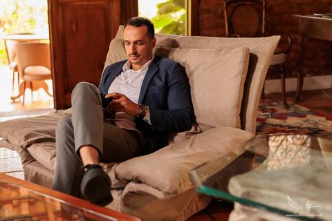 Maquiagem; Making of; Noiva; Noivo; Pré Wedding; Street Wedding; Celina Munhoz; Adriana Kruger; Manu Garcia; Wandering Wedding; São Francisco de Paula; Fotografia de Casal; Fotografia de Casamento; Pré Wedding; São Leopoldo; Vinícola Luiz Argenta; Floripa'