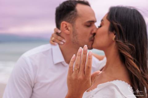 Maquiagem; Making of; Noiva; Noivo; Pré Wedding; Street Wedding; Celina Munhoz; Adriana Kruger; Manu Garcia; Wandering Wedding; São Francisco de Paula; Fotografia de Casal; Fotografia de Casamento; Pré Wedding; São Leopoldo; Vinícola Luiz Argenta; Floripa'