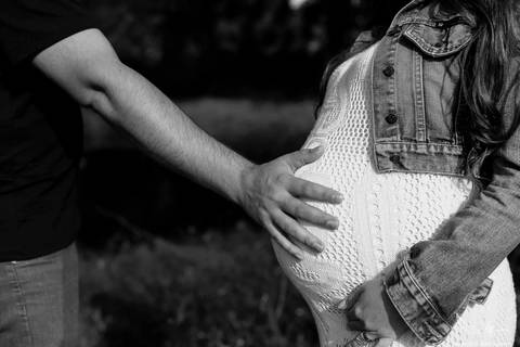 Ensaio Gestante; Mãe de Menina; Fotografia gestante; Fotografia gestante São Leopoldo; Fotografia gestante; Fotografia de família; São Leopoldo; Fotografia com animais; Ensaio de família; Gravidez;'